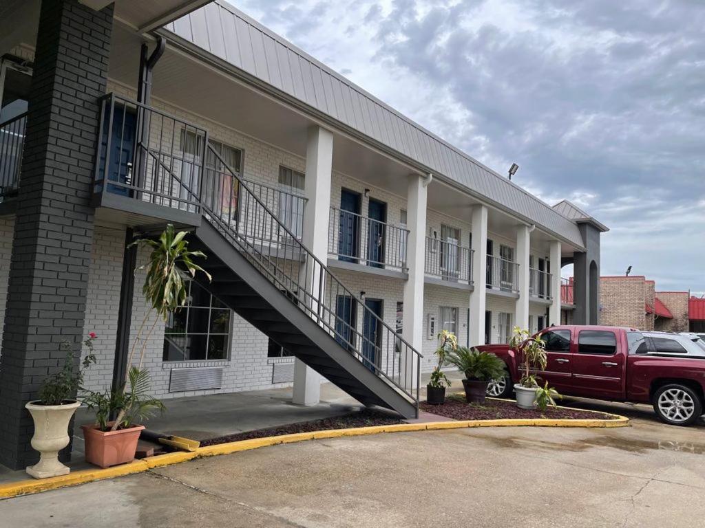 Super 8 By Wyndham New Iberia Motel Ngoại thất bức ảnh