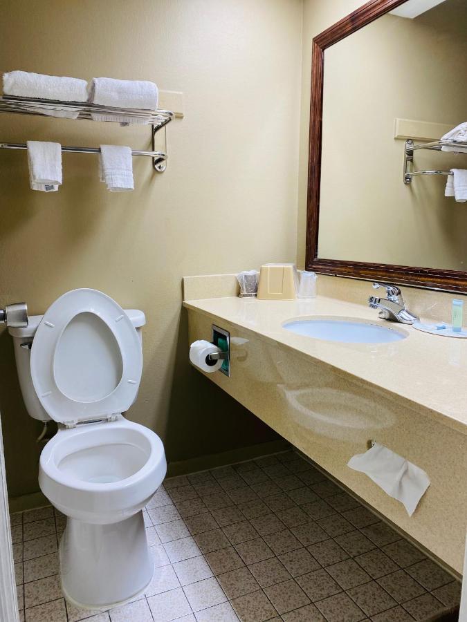 Super 8 By Wyndham New Iberia Motel Ngoại thất bức ảnh